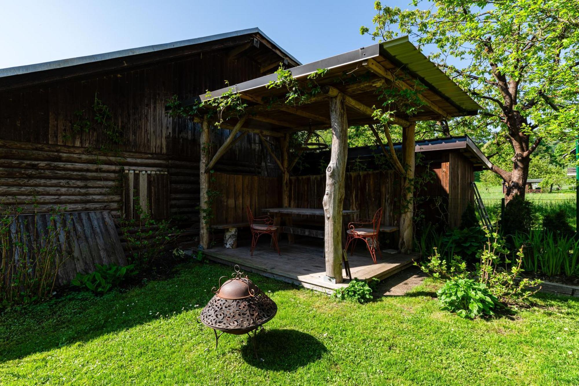 House, Garden&a Green Cat Bled Buitenkant foto